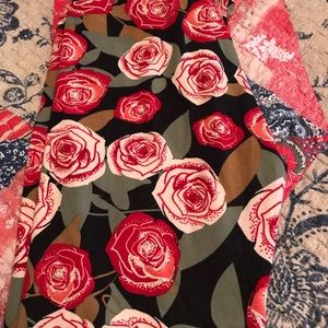 Lularoe rose leggings OS